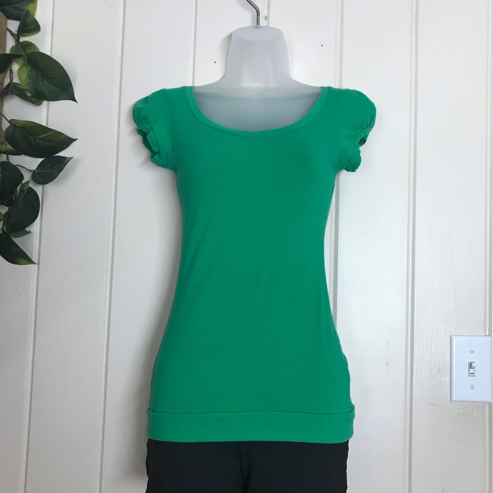 Ladies Ambiance Apparel Top T-Shirt Blouse
Size 4 - 6 Small
95% Cotton 5% Spand…